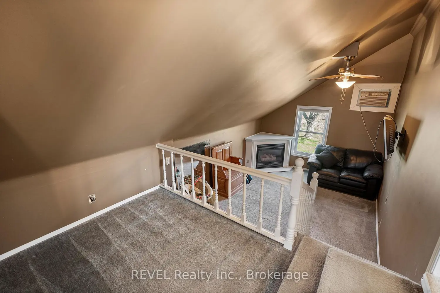 Additional image 9 of 11618 Burnaby Road