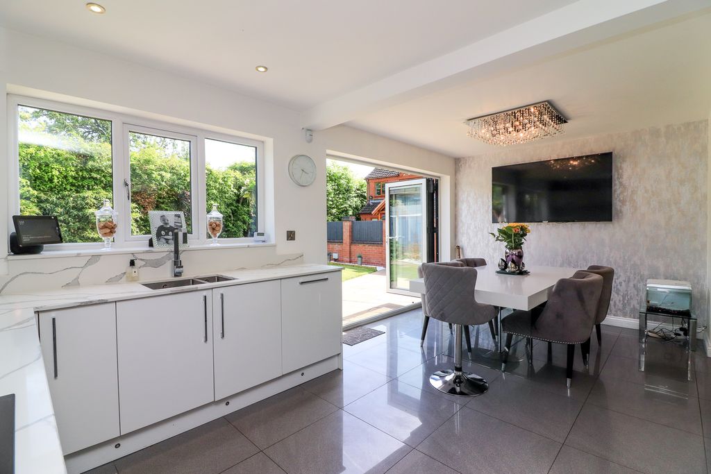 Additional image 4 of 5 bed detached house for saleChatsworth, Tamworth B79