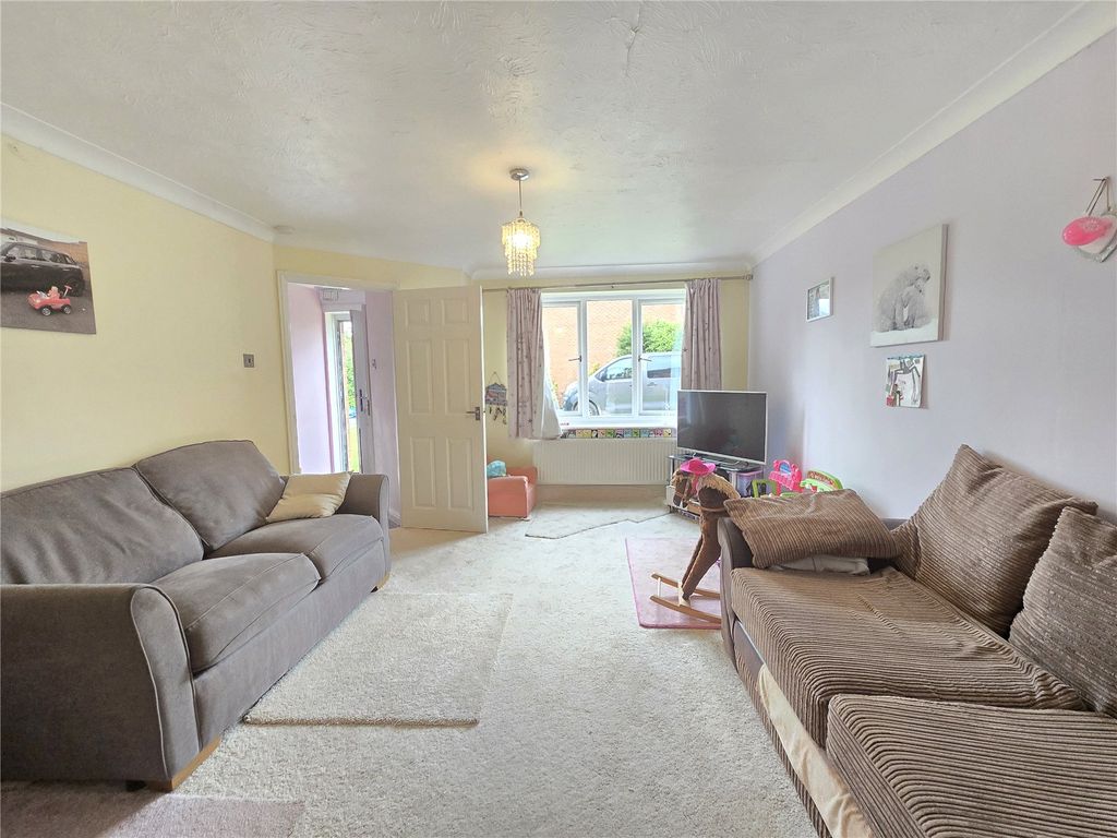 Additional image 4 of 3 bed semi-detached house for saleGlendale Court, Wilnecote, Tamworth, Staffordshire B77