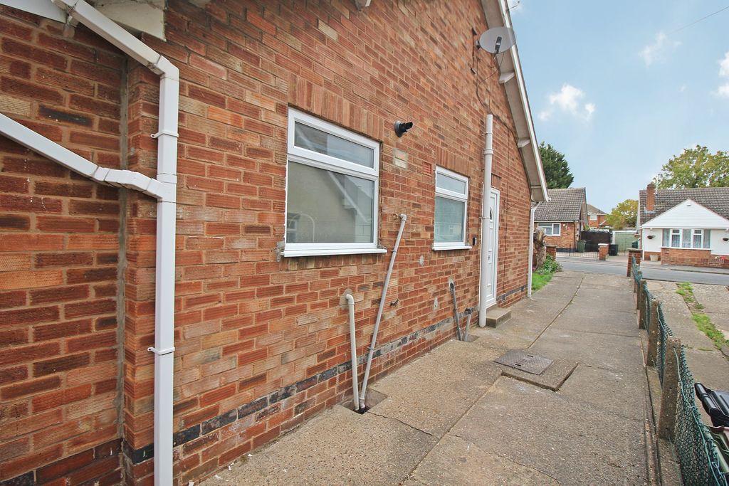 Additional image 15 of 2 bed semi-detached bungalow for saleSussex Road, Wigston LE18