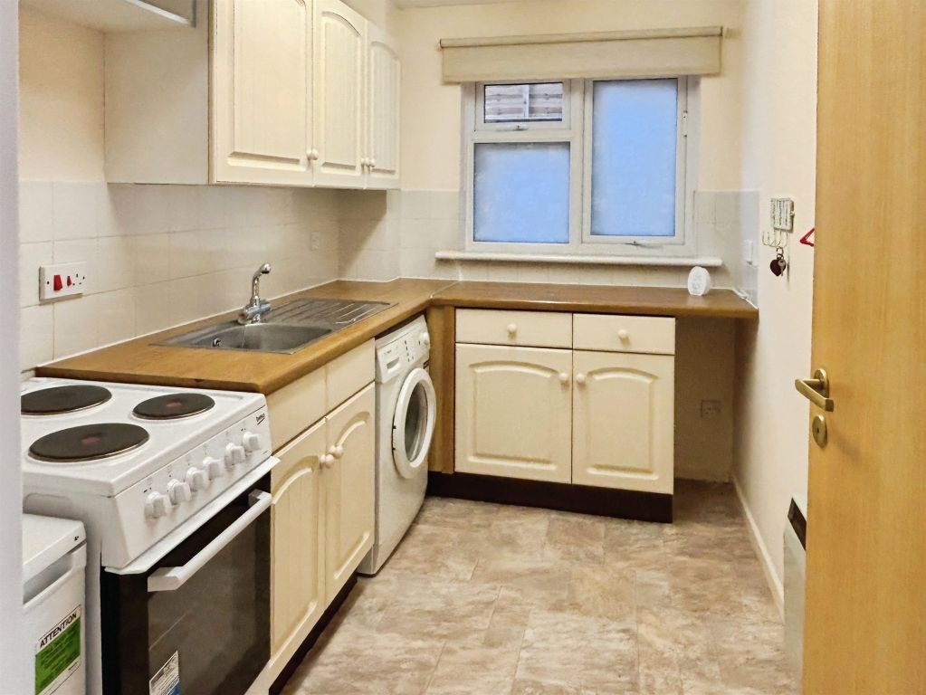Additional image 5 of 2 bed flat for saleStratford Road, Salisbury SP1