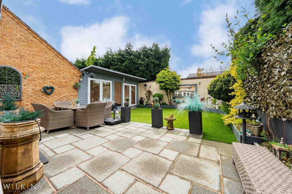 Additional image 27 of 4 bed detached house for saleField Close, Kettlebrook, Tamworth, Staffordshire B77