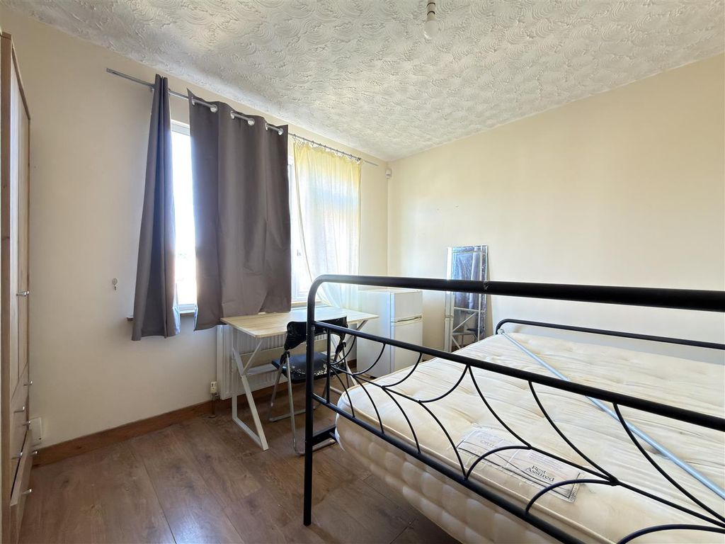 Additional image 6 of 7 bed end terrace house for saleAikman Avenue, Leicester LE3