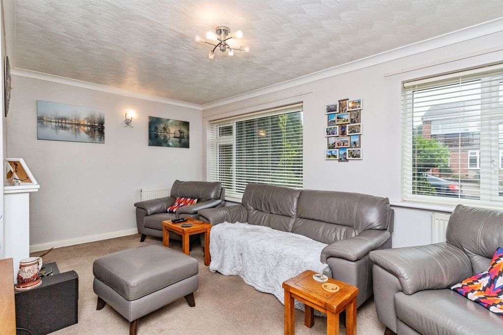 Additional image 4 of 3 bed semi-detached house for saleManor Farm Crescent, Stafford ST17