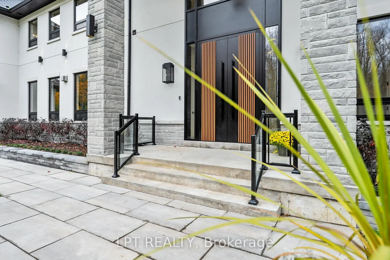 98 Mcrae Beach Road photo 3