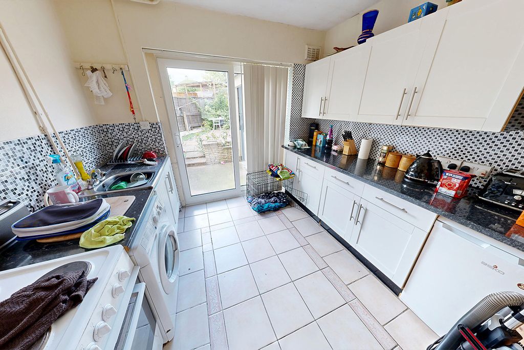 Additional image 6 of 3 bed semi-detached house for saleSharmon Crescent, Leicester LE3