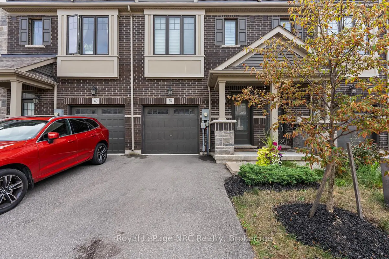 38 Hibiscus Lane photo 2
