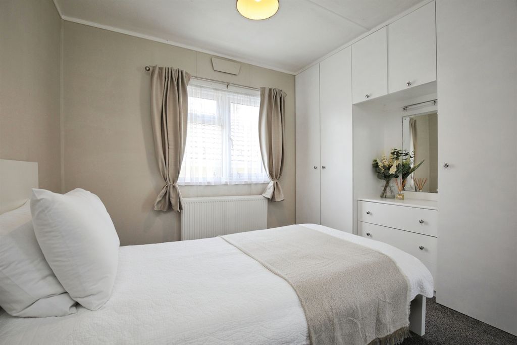 Additional image 9 of 1 bed mobile/park home for saleHolders Road, Amesbury, Salisbury SP4