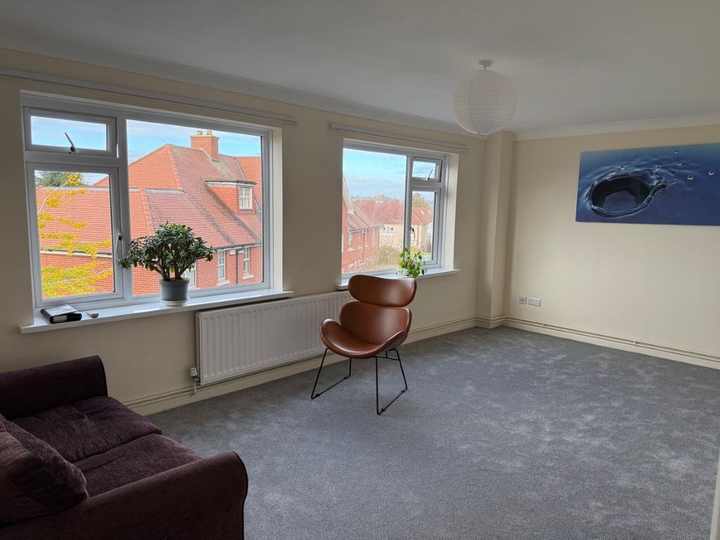 Additional image 2 of 3 bed flat for saleCastle Road, Salisbury SP1