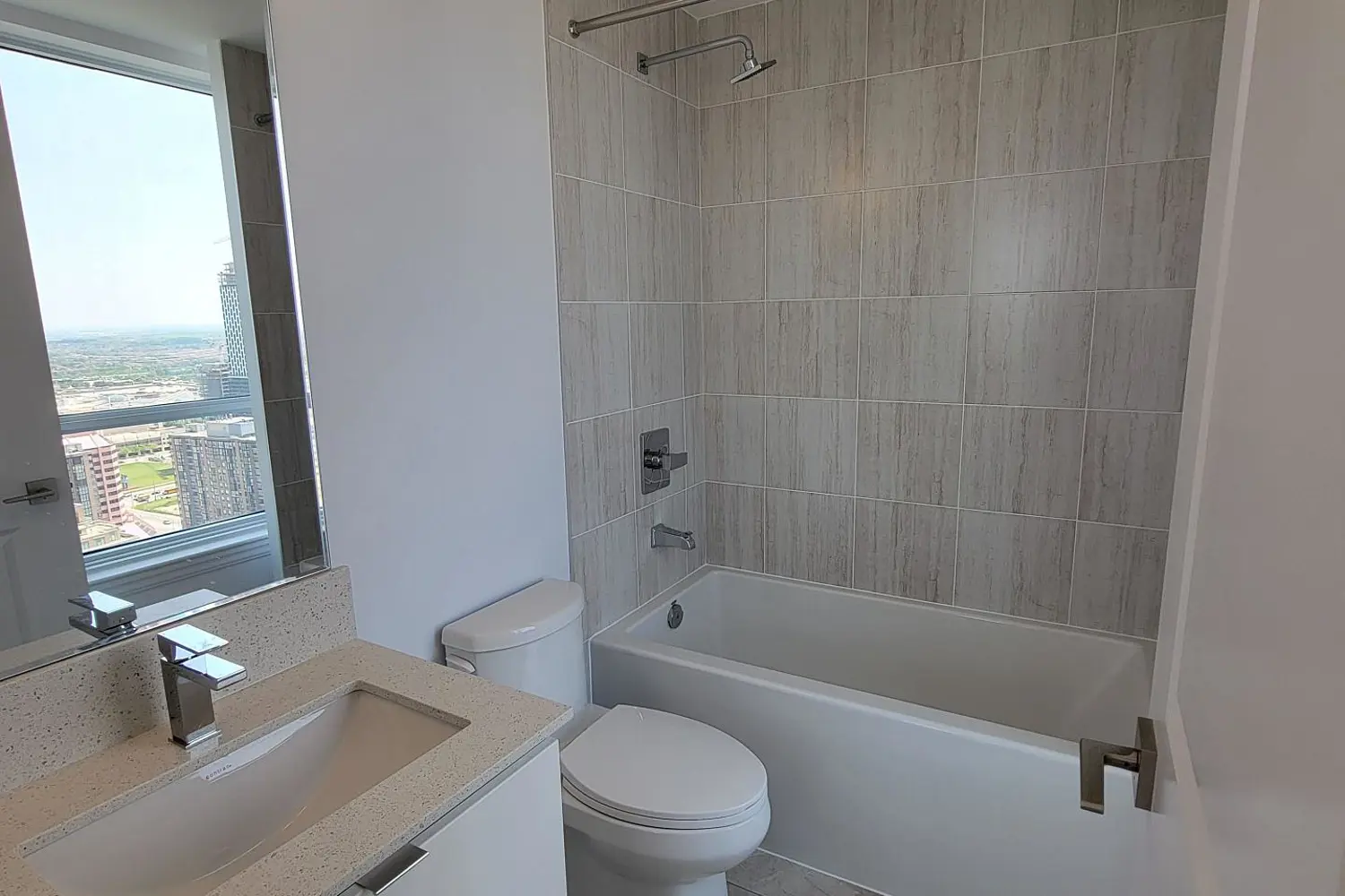 30 Elm Drive 3502 photo 5