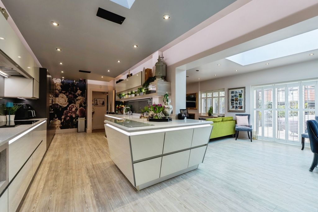 Additional image 6 of 4 bed detached house for saleCurzon Avenue, Birstall, Leicester, Leicestershire LE4