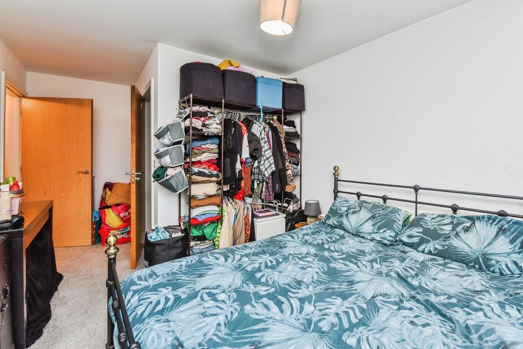 Additional image 6 of 2 bed flat for saleCowleaze, Chippenham SN15