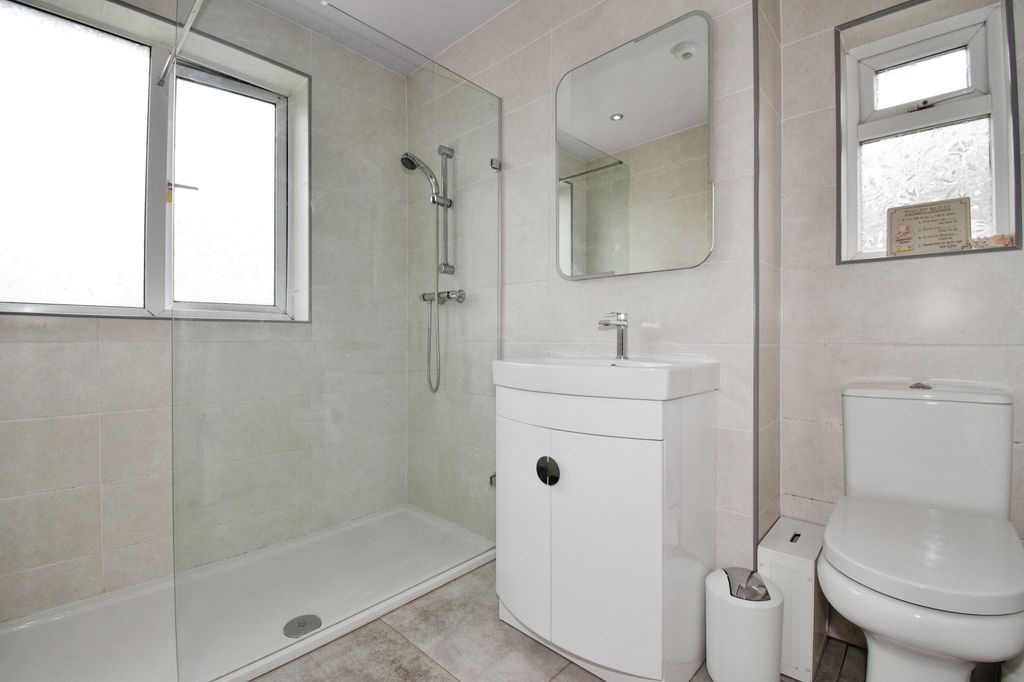 Additional image 14 of 3 bed semi-detached house for saleLambourne Road, Birstall, Leicester, Leicestershire LE4
