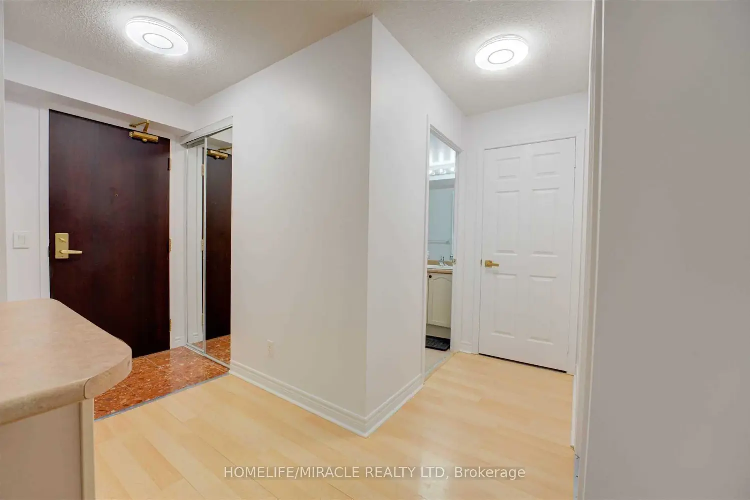 Additional image 4 of 30 Grand Trunk Crescent 1509