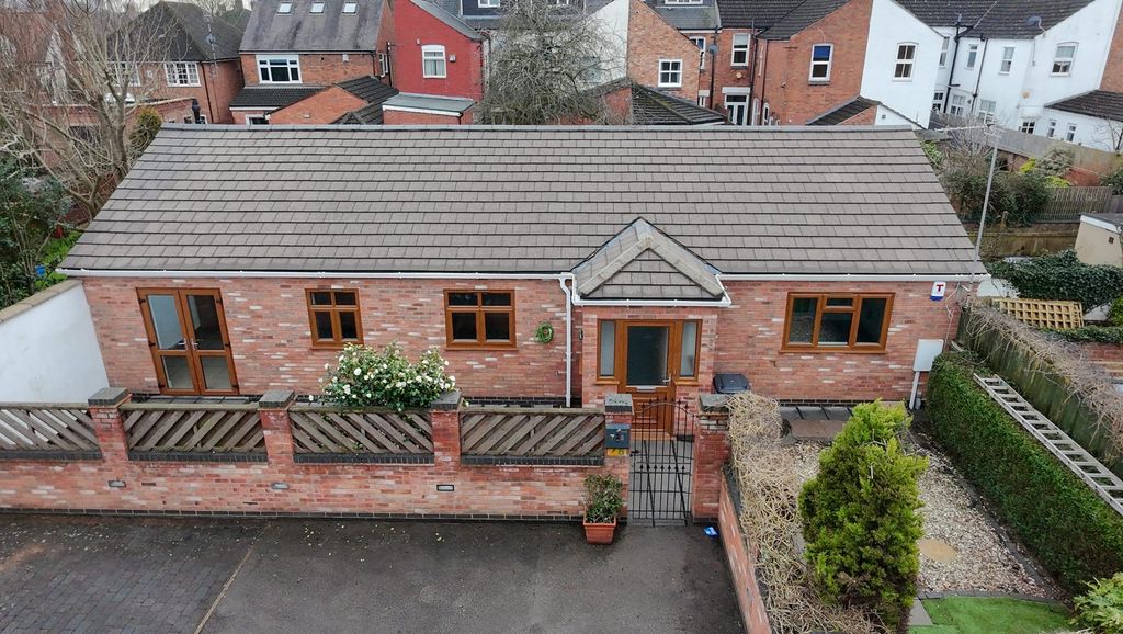 3 bed detached bungalow for saleChurch Road, Aylestone, Leicester LE2