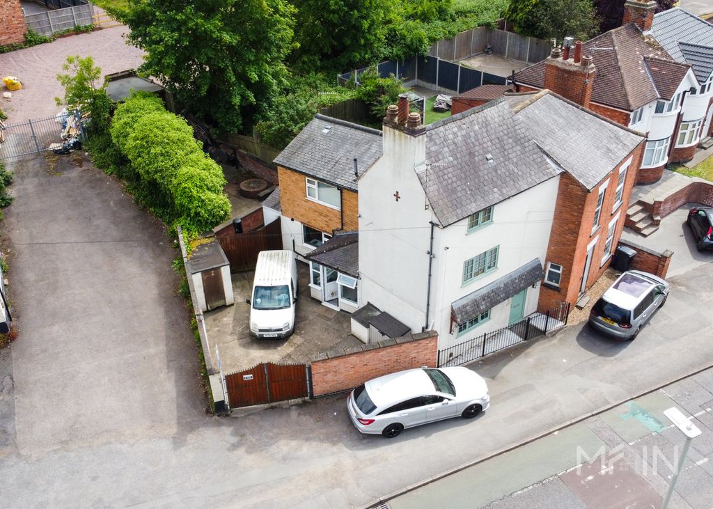 Additional image 2 of 3 bed semi-detached house for saleHumberstone Drive, Leicestershire LE5