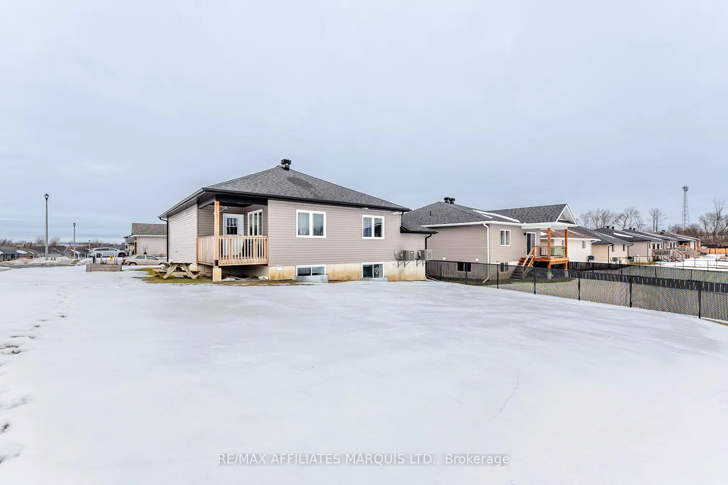 Additional image 4 of 2459 Watson Crescent