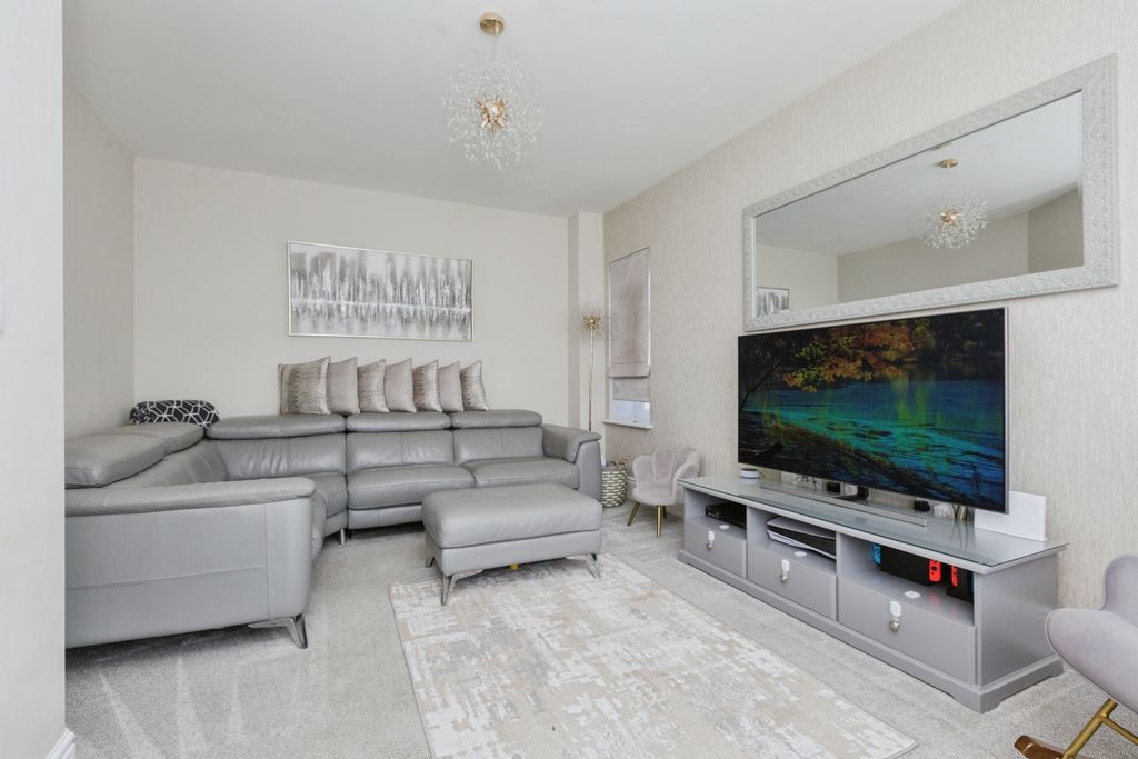 3 bed detached house for saleFarnley Road, Leicester LE5