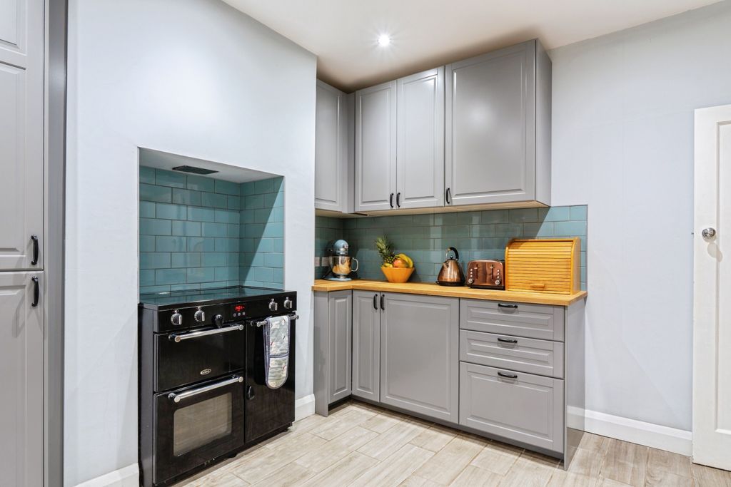 Additional image 4 of 3 bed semi-detached house for saleLower Cambridge Street, Loughborough LE11