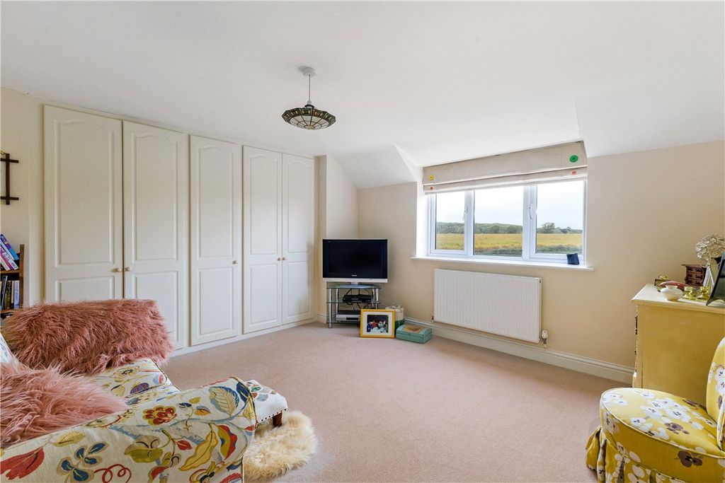 Additional image 18 of 6 bed detached house for saleThe Barton, Clyffe Pypard, Swindon, Wiltshire SN4