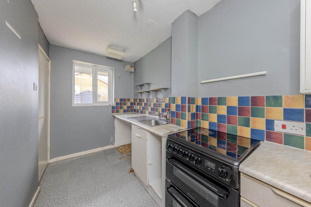 Additional image 4 of 2 bed town house for saleWinterside Close, Newcastle Under Lyme ST5
