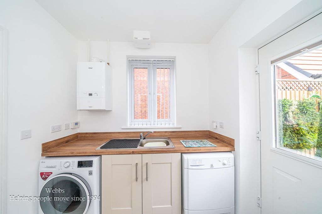 Additional image 9 of 4 bed detached house for saleElder Avenue, Essington, Wolverhampton WV11