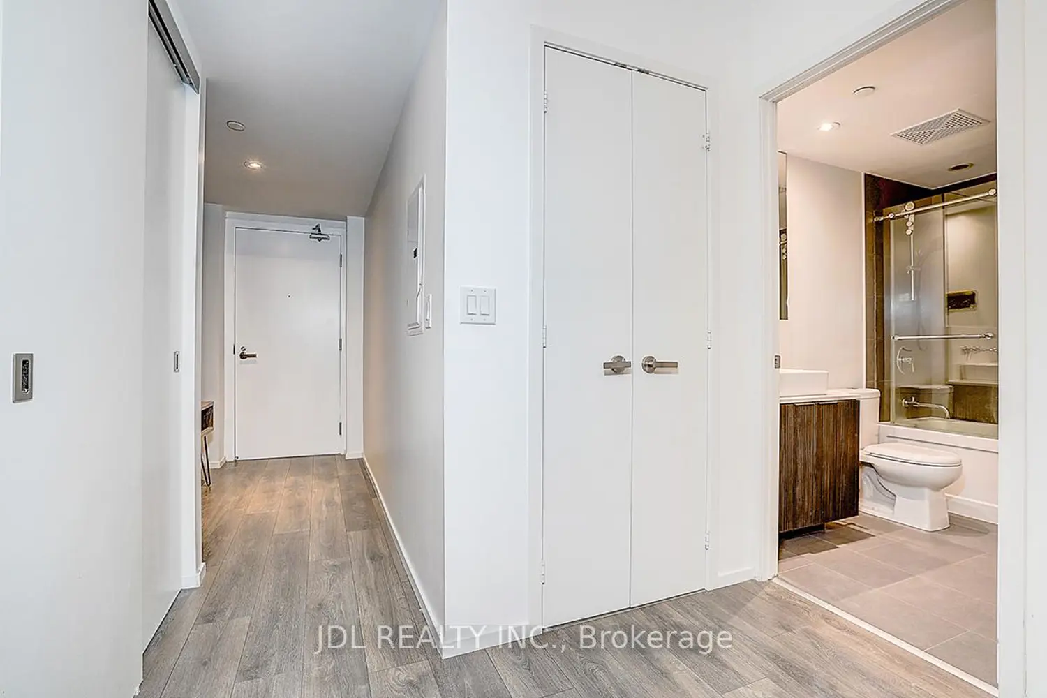 Additional image 4 of 159 Dundas Street 704