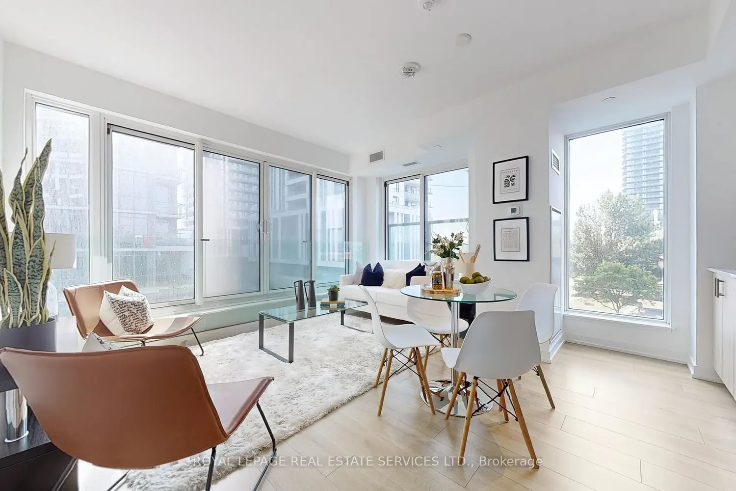 Additional image 3 of 1195 The Queensway 213