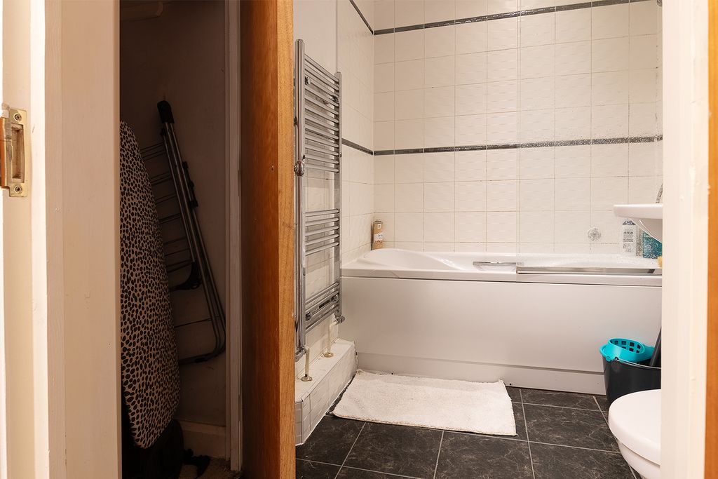 Additional image 12 of 2 bed flat for salePenn Road, Wolverhampton WV4