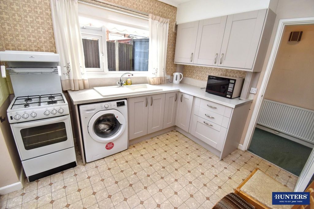 Additional image 4 of 2 bed semi-detached bungalow for saleDorset Avenue, Wigston LE18
