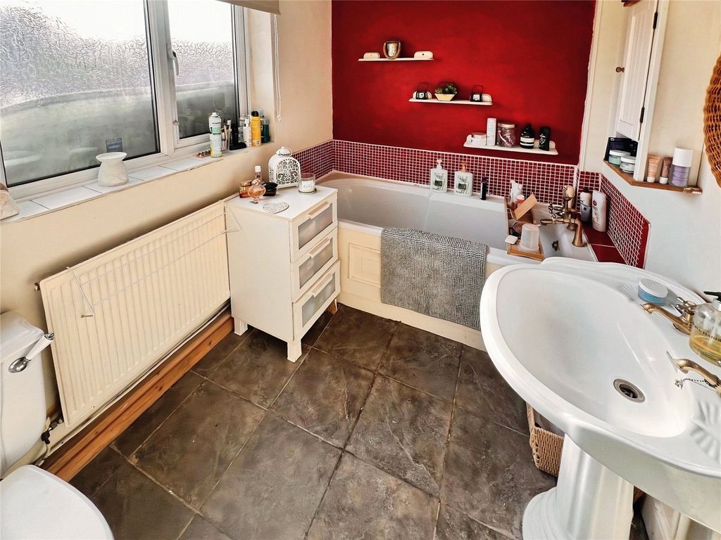 Additional image 5 of 4 bed semi-detached house for saleBelvedere Road, Burton-On-Trent, Staffordshire DE13