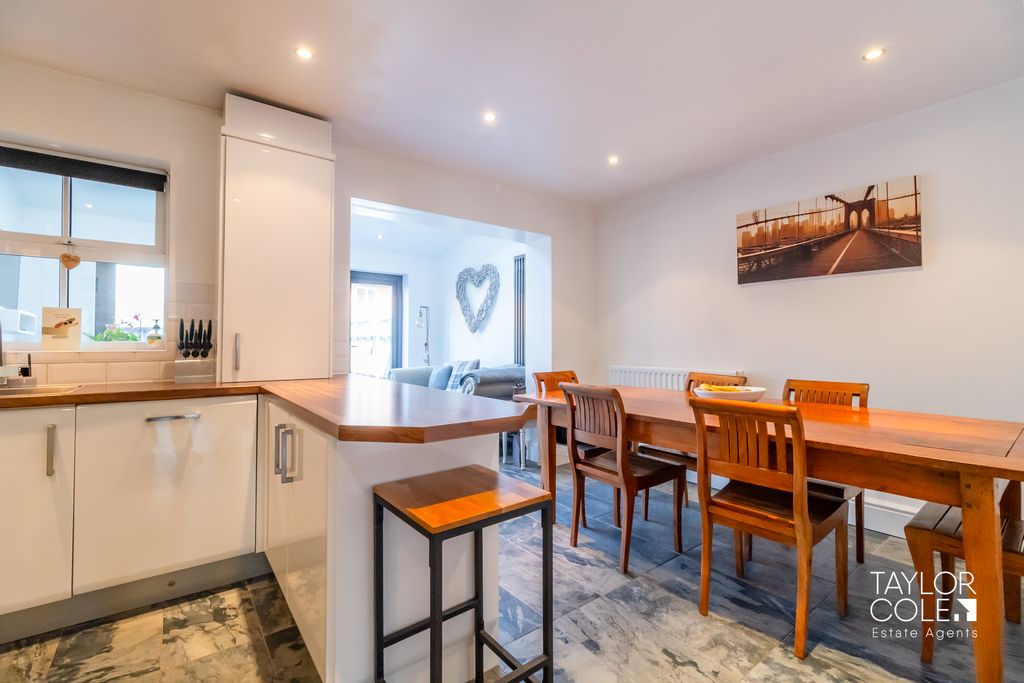 Additional image 5 of 4 bed terraced house for saleKensington Drive, Tamworth B79