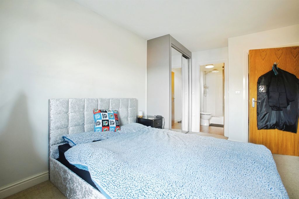 Additional image 4 of 2 bed flat for salePilgrims Way, Laverstock, Salisbury SP1