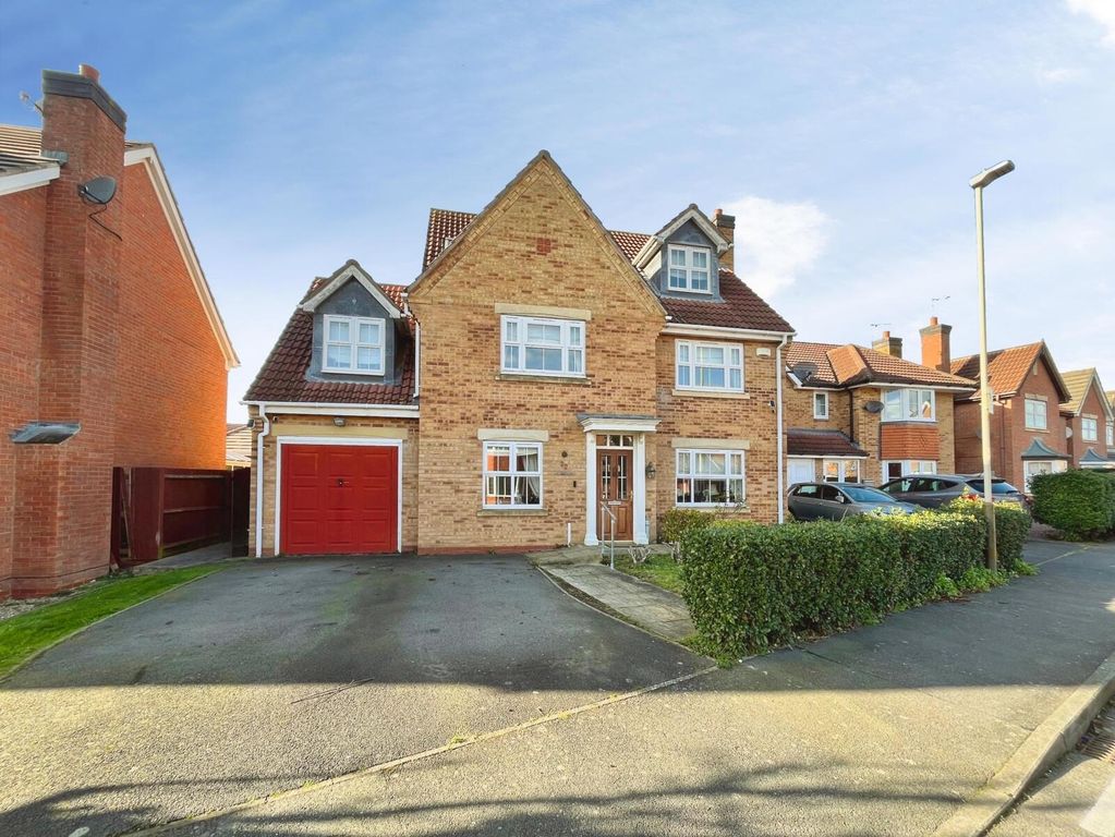 5 bed detached house for saleHeathley Park Drive, Leicester, Leicestershire LE3