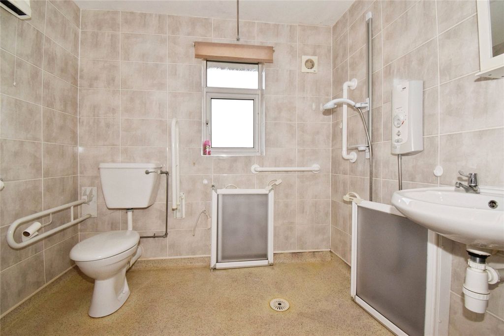 Additional image 10 of 3 bed semi-detached house for saleHazelwood Road, Wigston, Leicestershire LE18