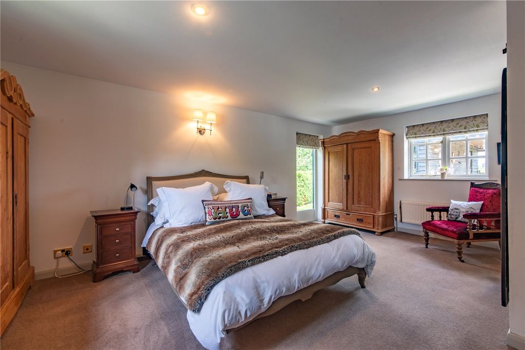 Additional image 14 of 4 bed detached house for saleOld Battens Barn, Ermin Street, Lambourn Woodlands, Hungerford RG17