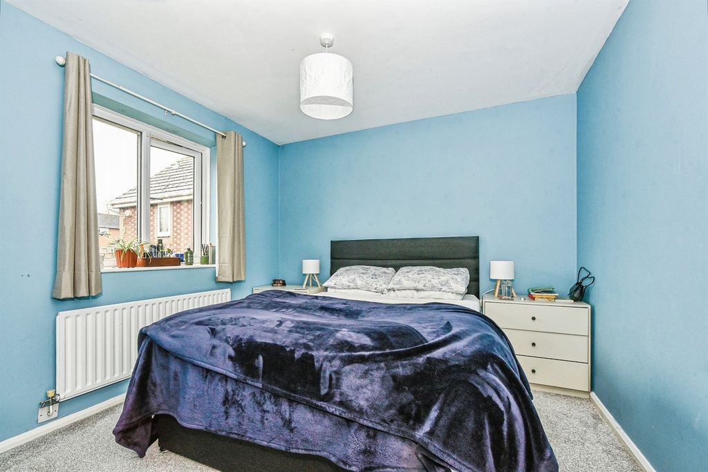 Additional image 7 of 2 bed property for saleKingfisher Drive, Durrington, Salisbury SP4