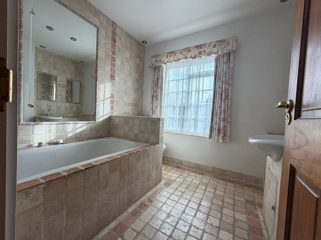 Additional image 18 of 5 bed detached house for saleDauntsey Wharf, Dauntsey Lock, Chippenham SN15