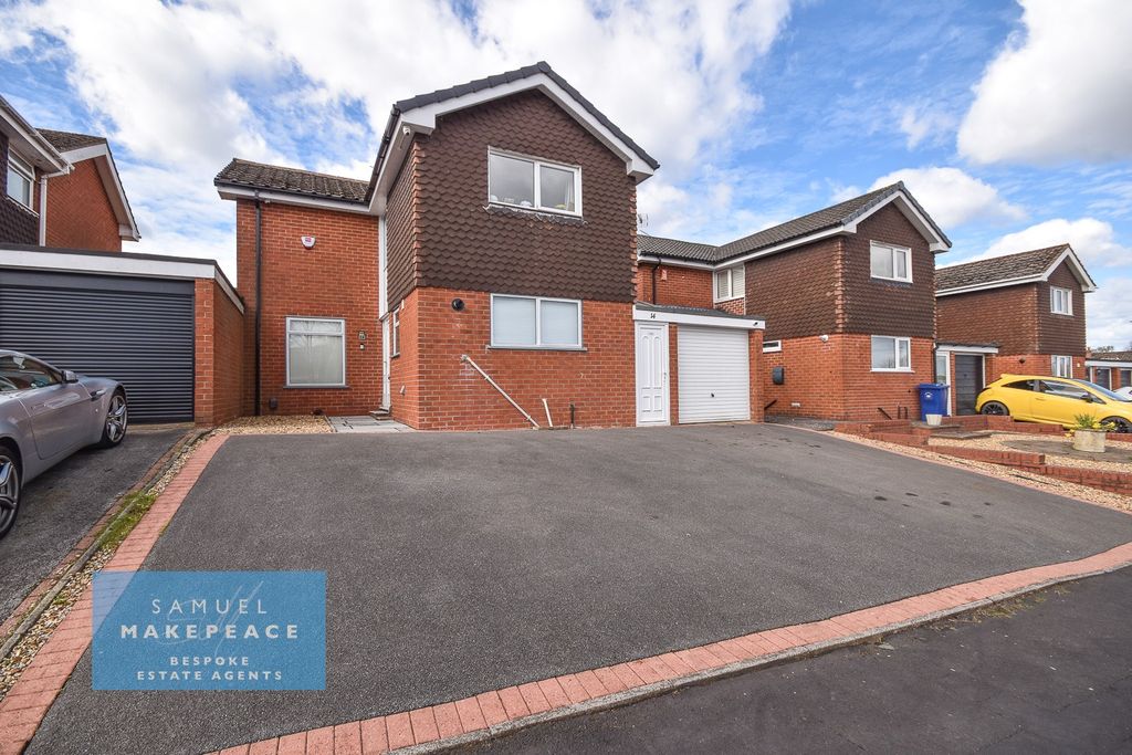 3 bed link detached house for saleMilan Drive, The Westlands, Newcastle ST5