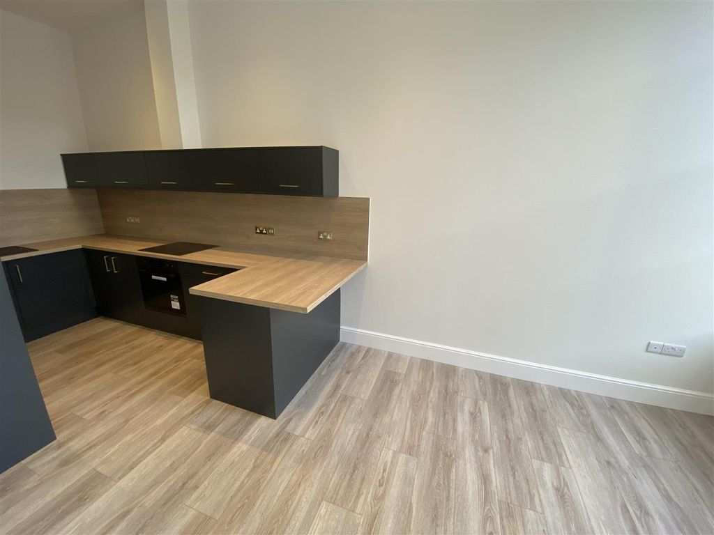 Additional image 8 of 3 bed town house for saleChetwynd Court, Stafford ST17