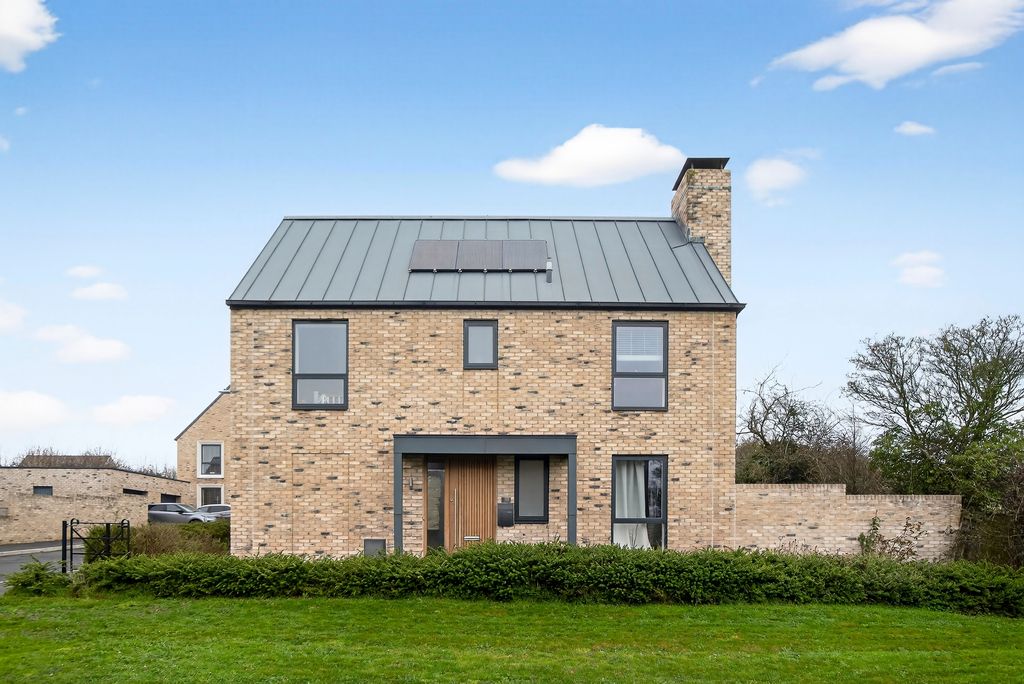 3 bed detached house for saleCeres Place, Calne SN11