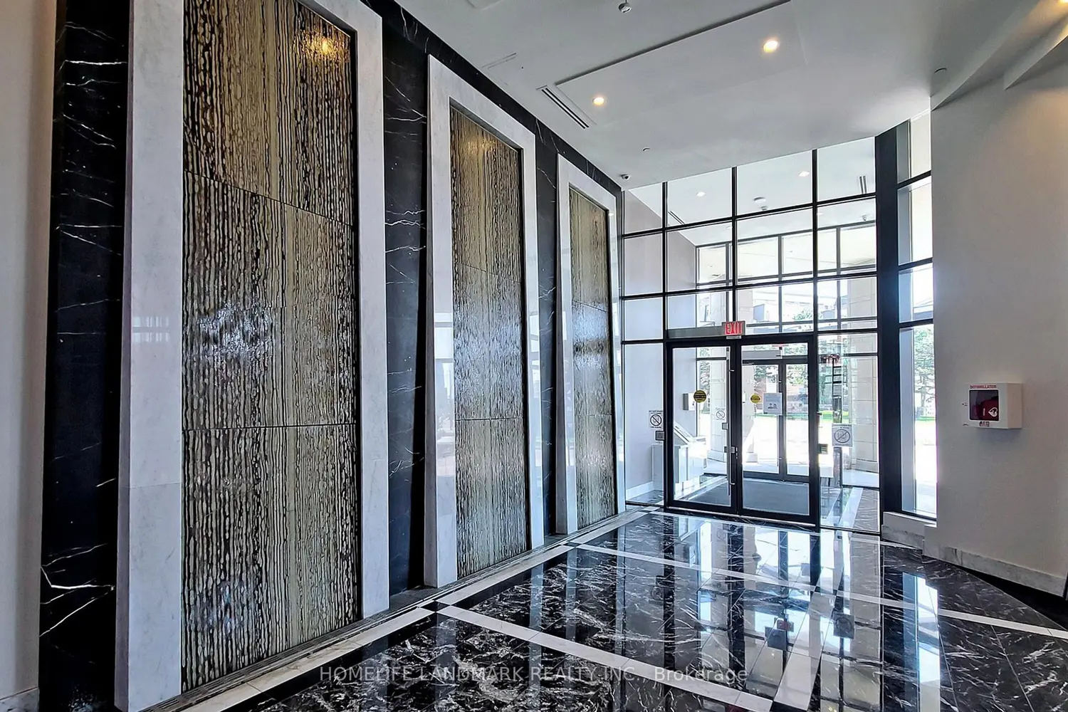 Additional image 2 of 7608 Yonge Street 513