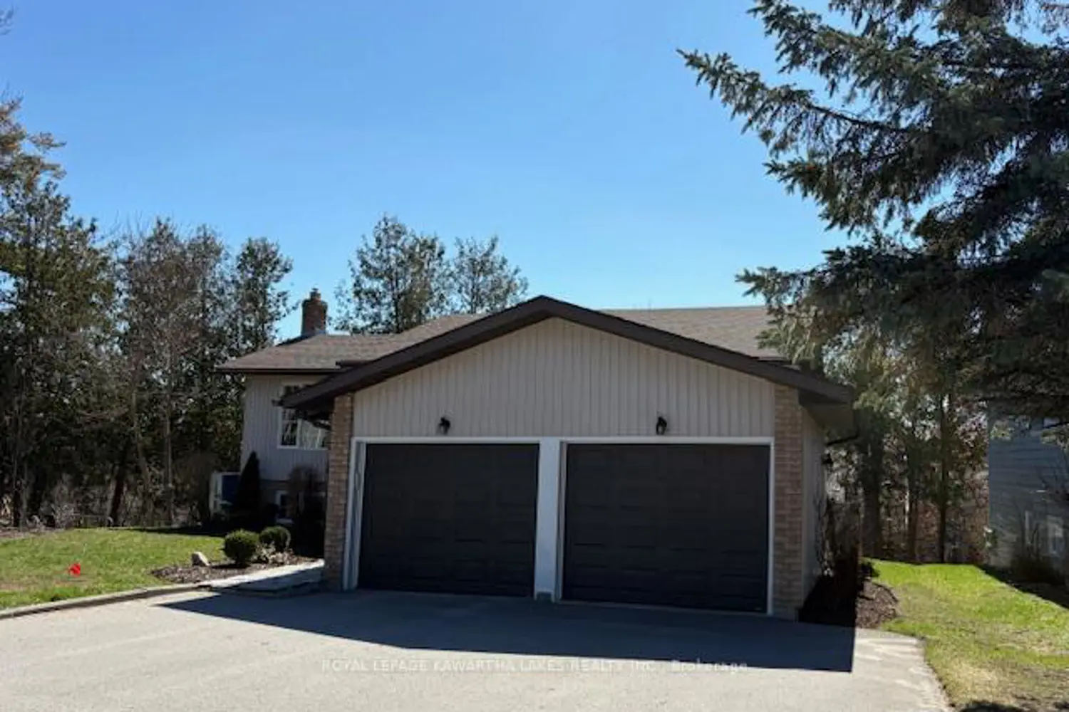 20 Cedartree Lane