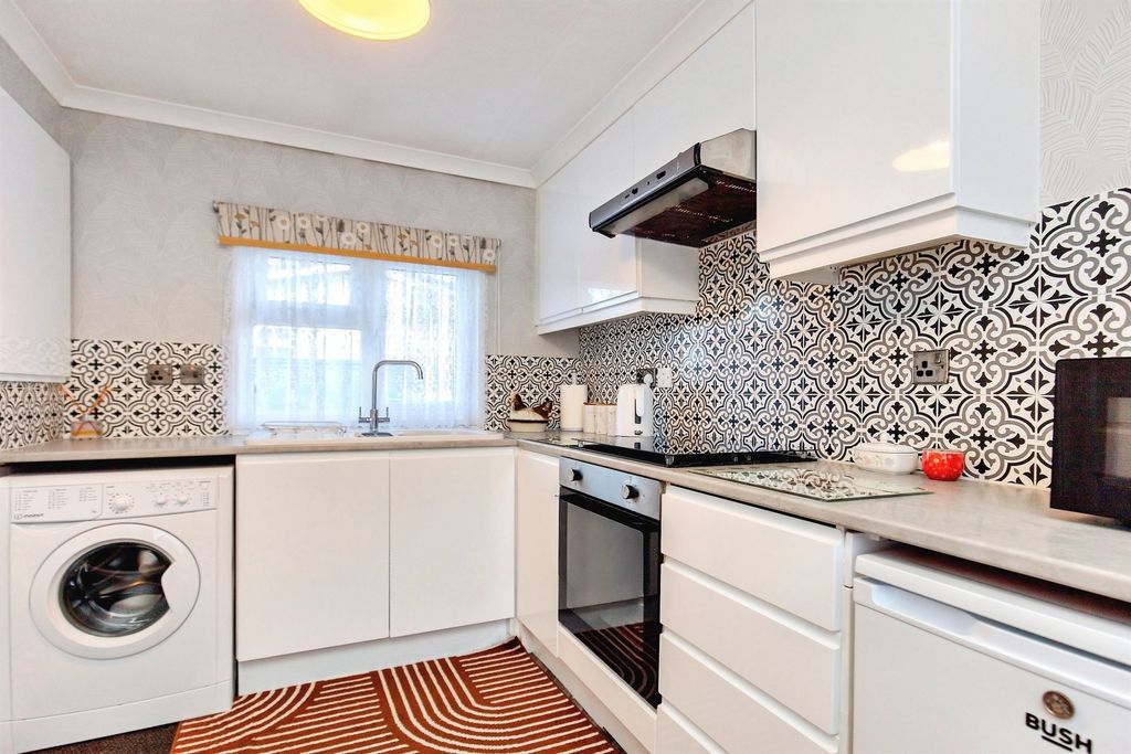 Additional image 7 of 1 bed mobile/park home for saleTheddingworth Road, Lubenham, Market Harborough LE16