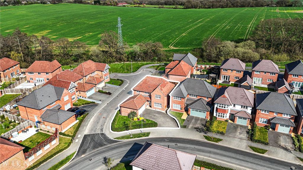 Additional image 2 of 4 bed detached house for saleRangemoor Crescent, Amington, Tamworth B77