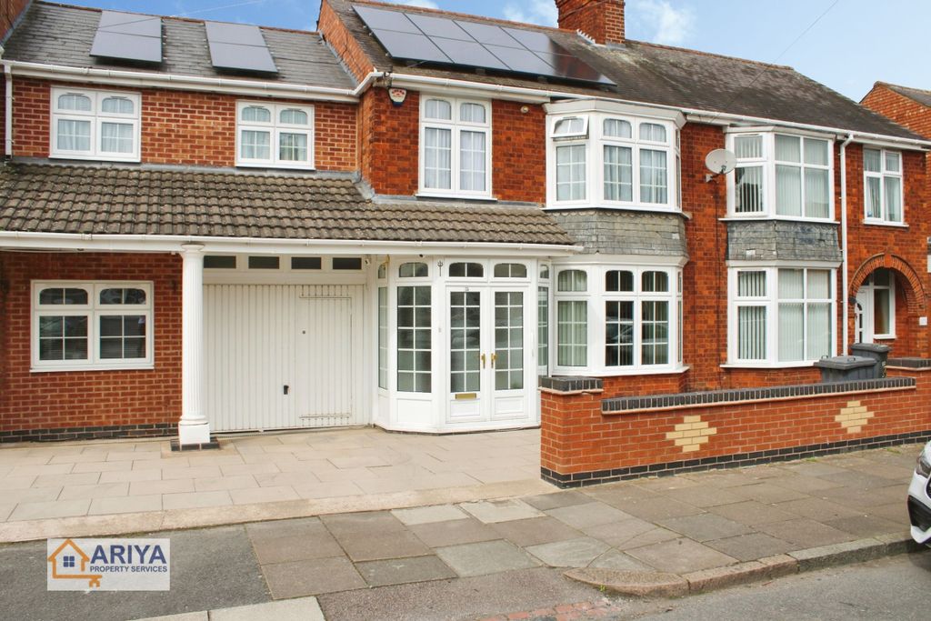 4 bed semi-detached house for saleNansen Road, Evington, Leicester LE5