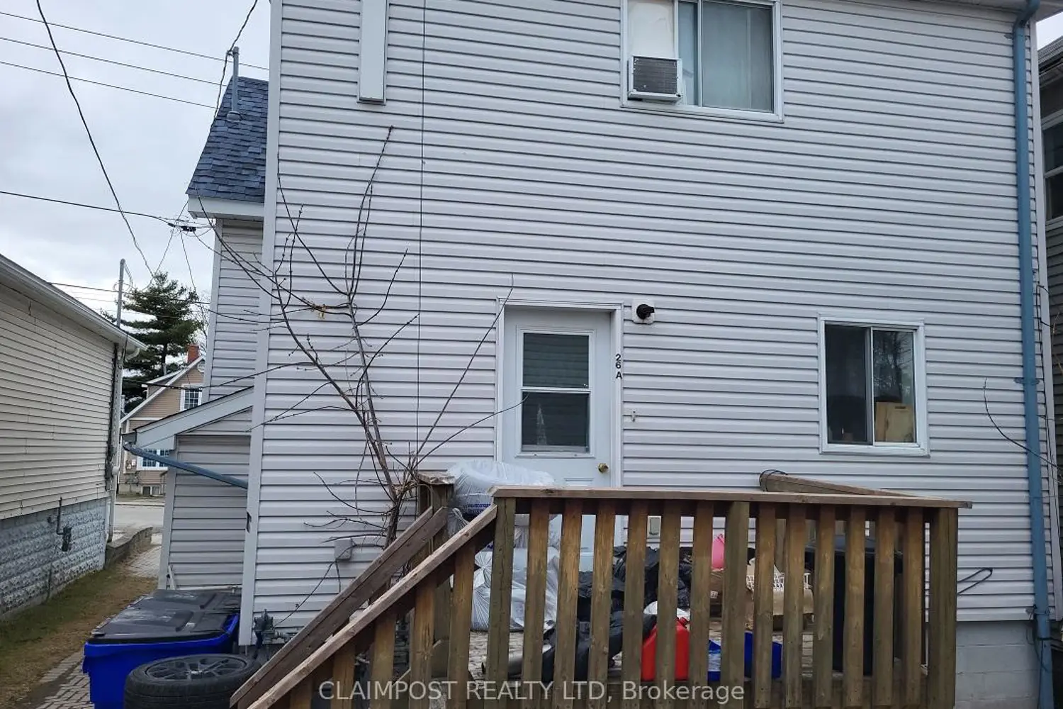 26 Maple Street photo 3