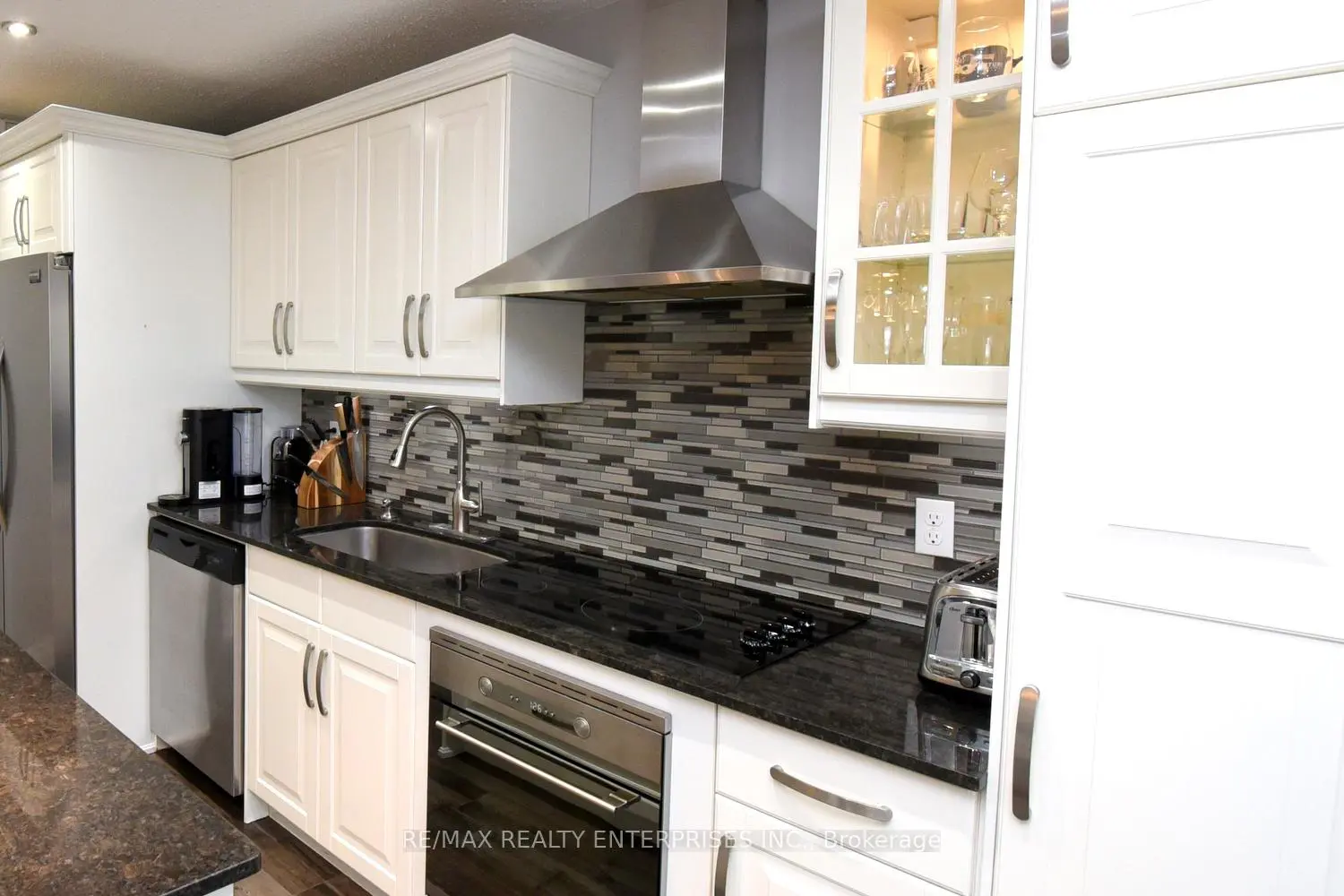 Additional image 8 of 2001 Bonnymede Drive 119