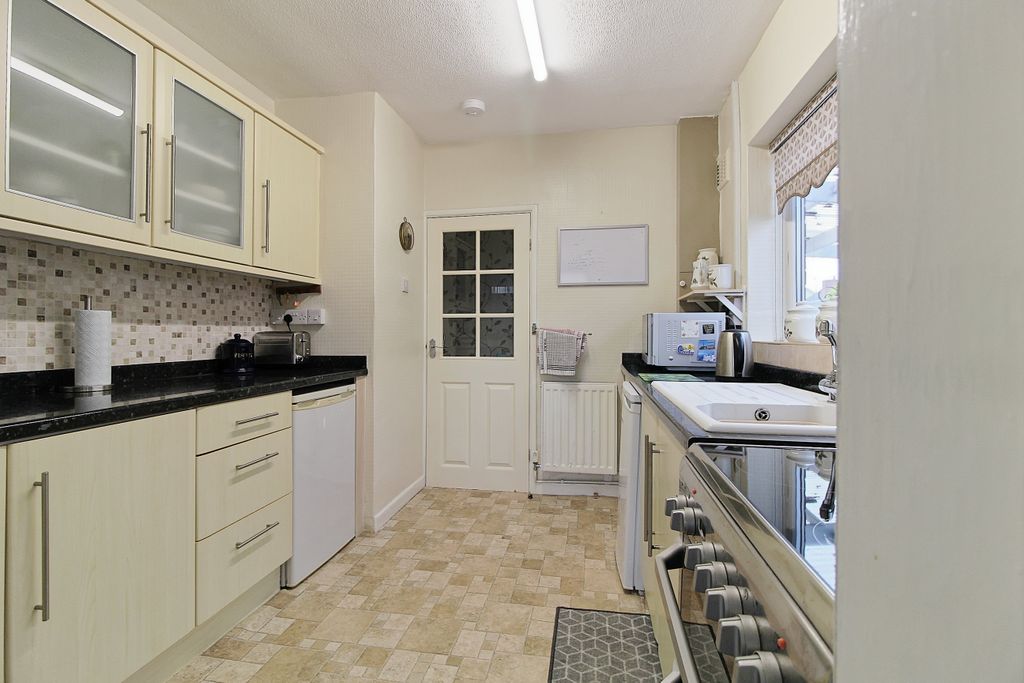 Additional image 5 of 2 bed semi-detached bungalow for saleGlamorgan Avenue, Fairfield Estate, Wigston LE18