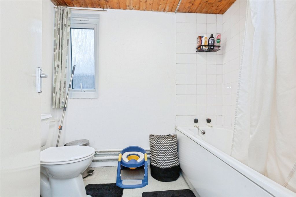 Additional image 12 of 1 bed flat for saleLondon Road, Leicester, Leicestershire LE2